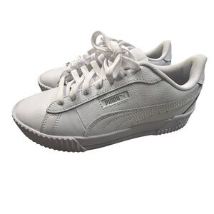 Puma Women’s Carina‎ Sneakers 7.5